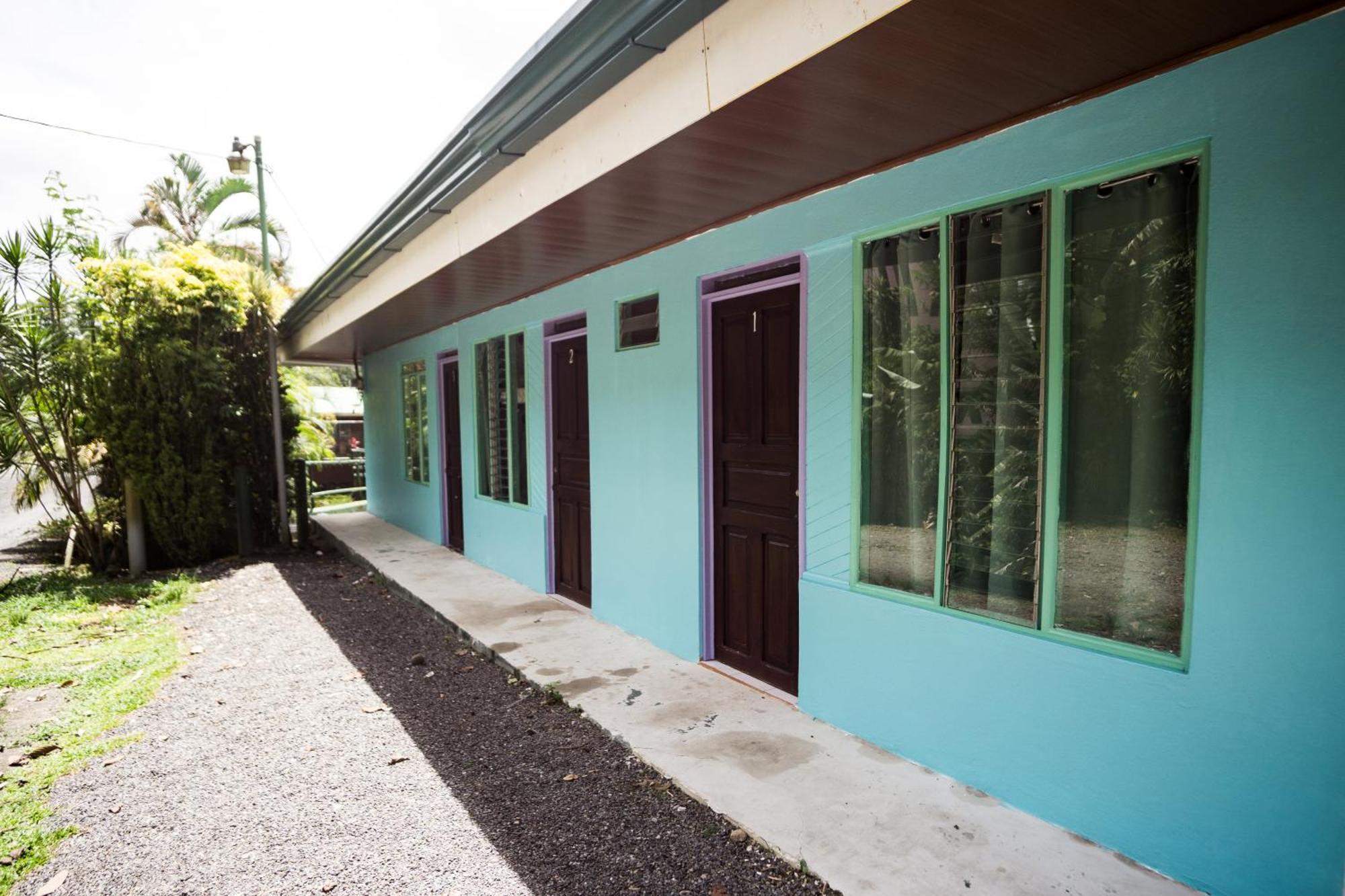 Pura Vibra Hostel La Fortuna Exterior foto